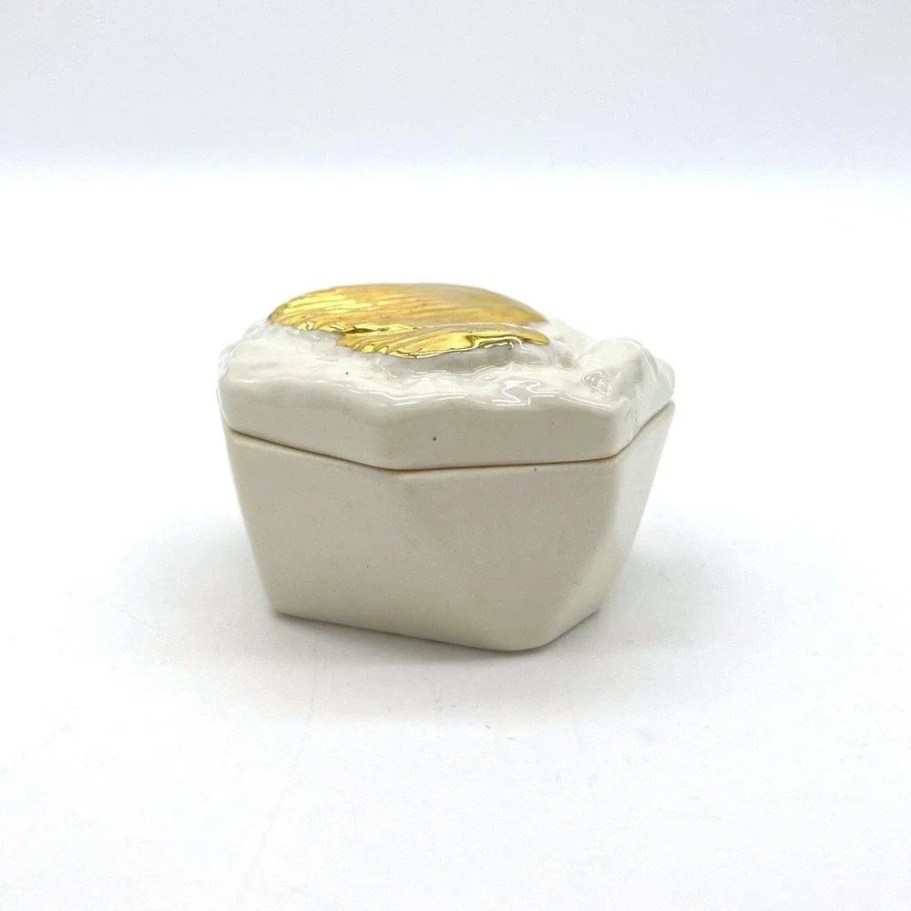 Vintage Gold Shell Ceramic Trinket Box White‎ Hexagon Coastal Jewelry Dish